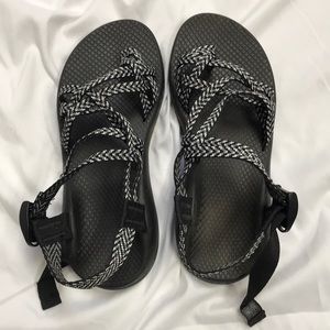 Women's like new Chaco sandals